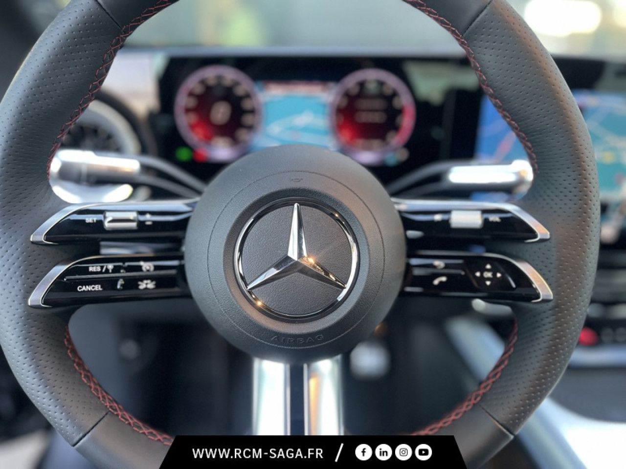 Photo du v&eacute;hicule 13 / 18