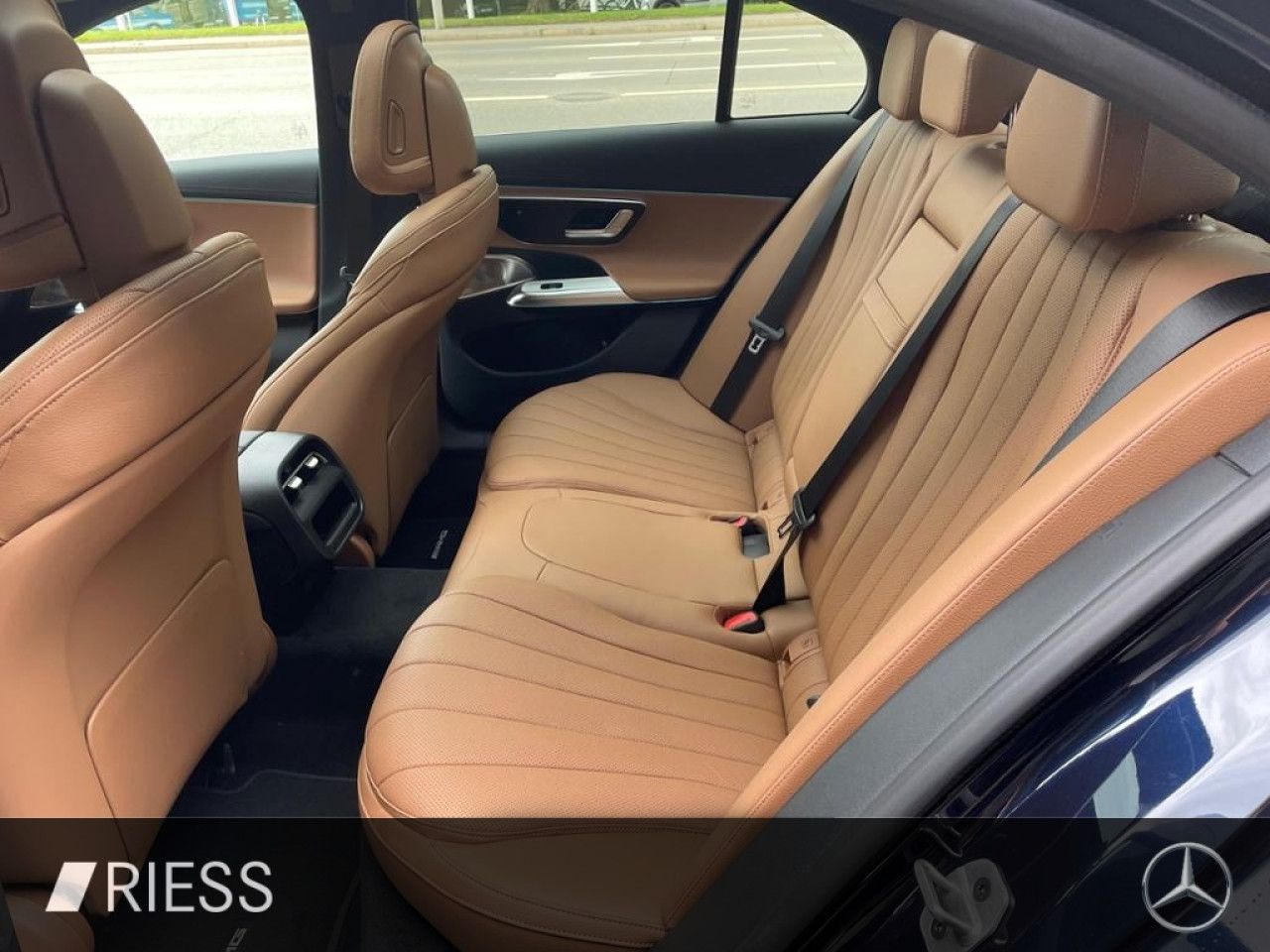 Mercedes-Benz E-Klasse – Bild 4