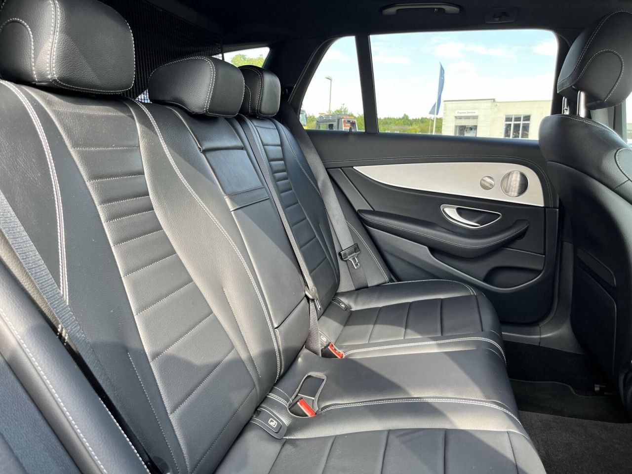 Mercedes-Benz E-Klasse – Bild 15