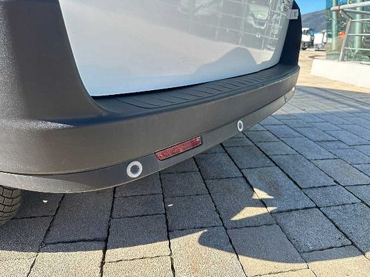 Vehicle image 8 / 11