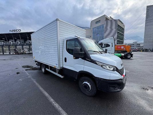 Vehicle image 2 / 7