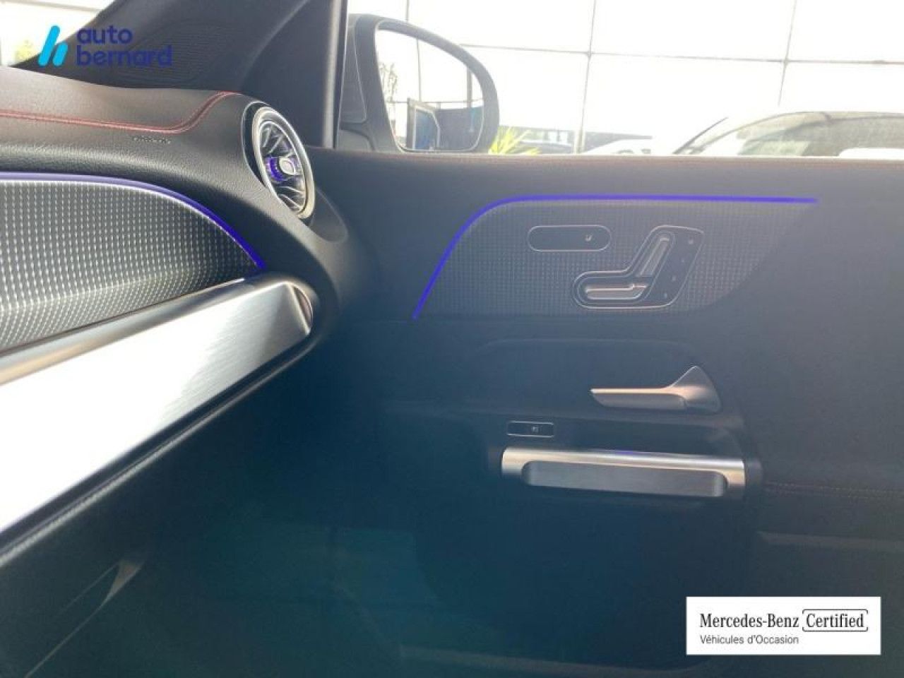 Photo du v&eacute;hicule 18 / 18