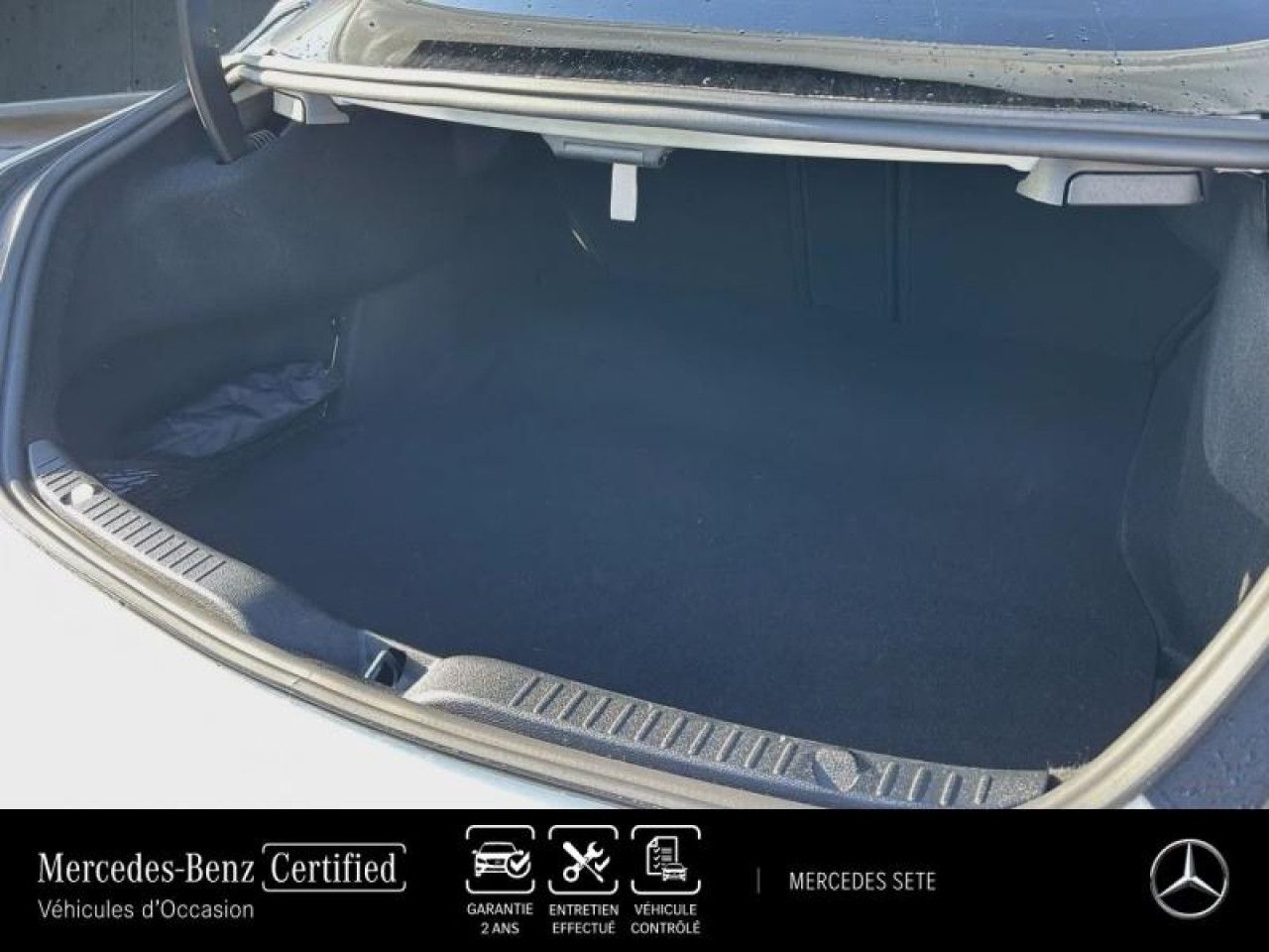 Photo du v&eacute;hicule 18 / 18