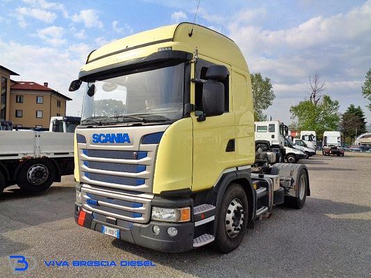 Vehicle image 3 / 14