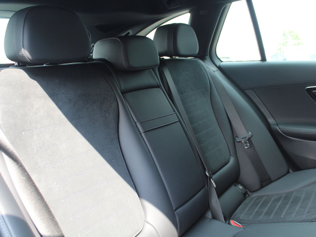 Mercedes-Benz C-Klasse – Bild 6