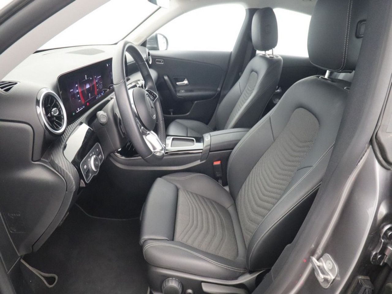 Imagem do veículo 6 / 17