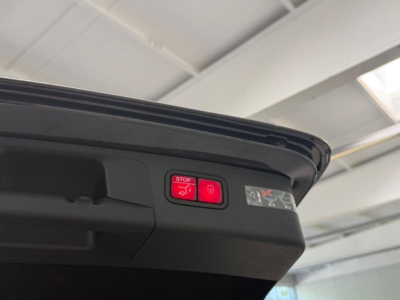 Mercedes-Benz E-Klasse – Bild 11
