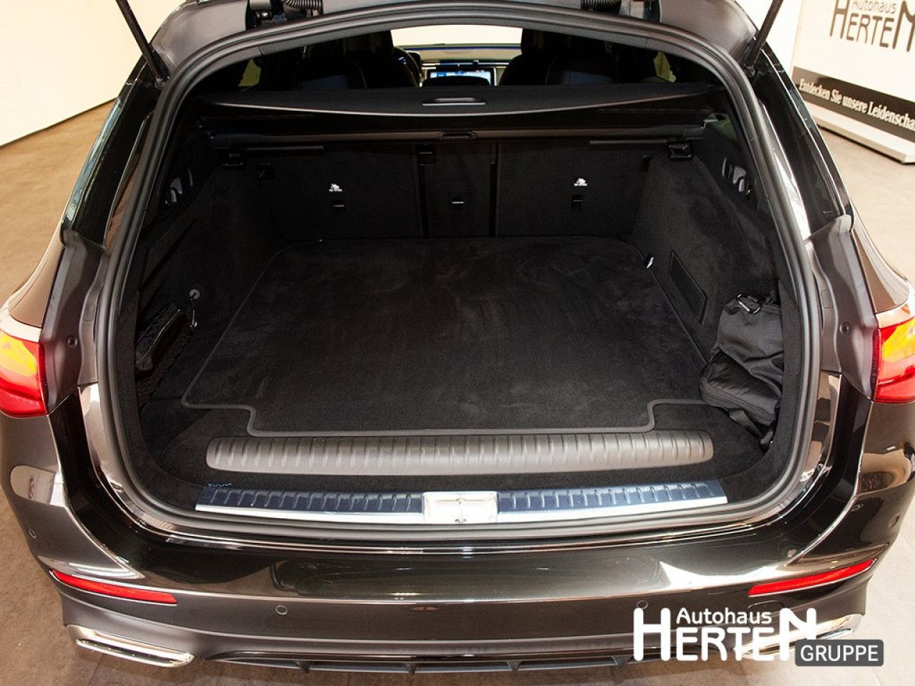 Mercedes-Benz E-Klasse – Bild 15