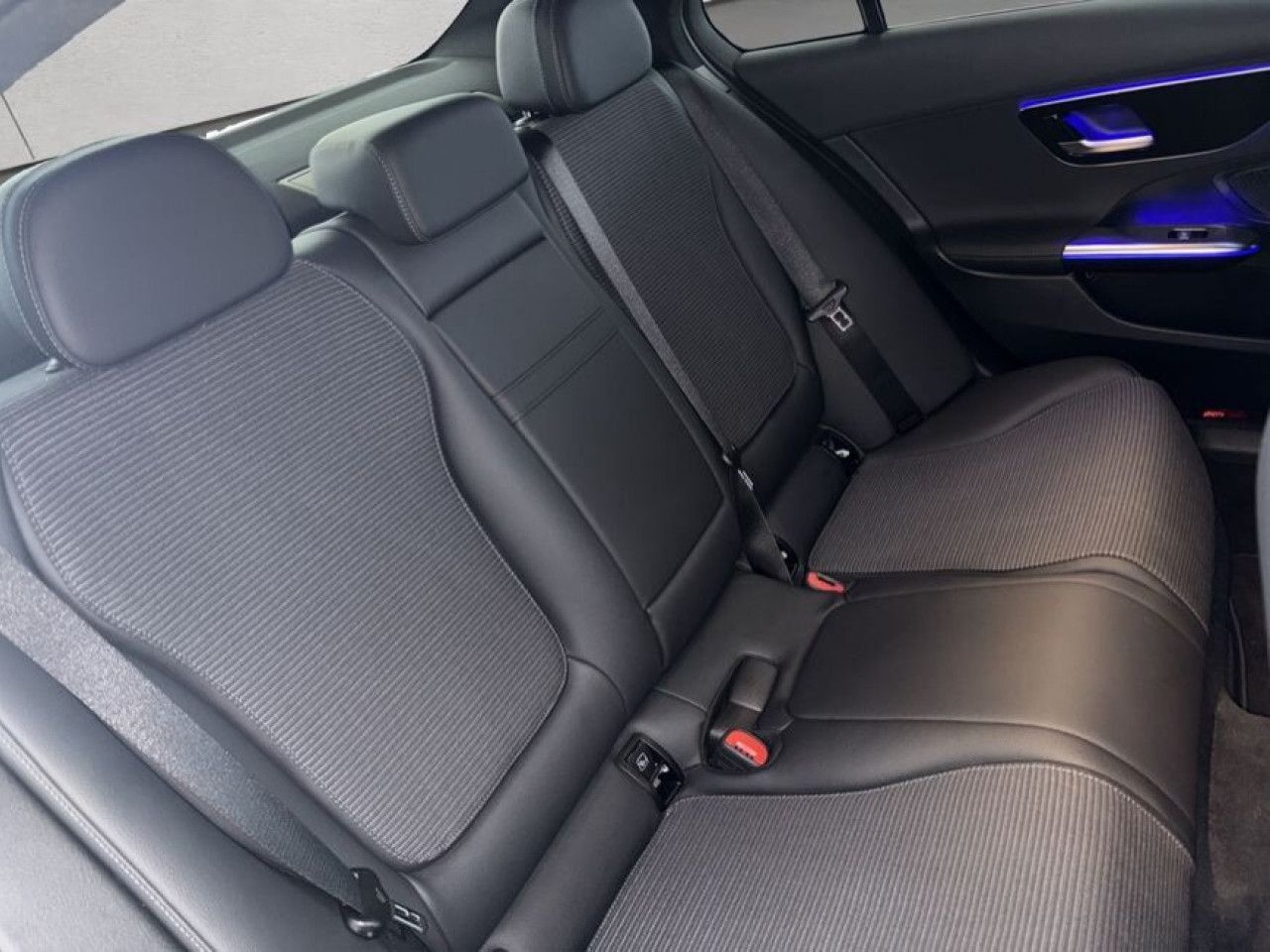 Mercedes-Benz C-Klasse – Bild 18