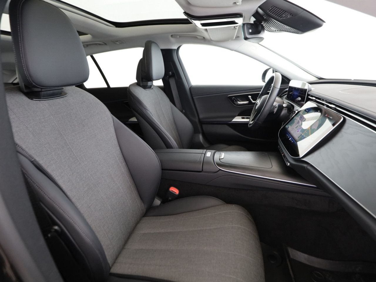 Mercedes-Benz E-Klasse – Bild 19