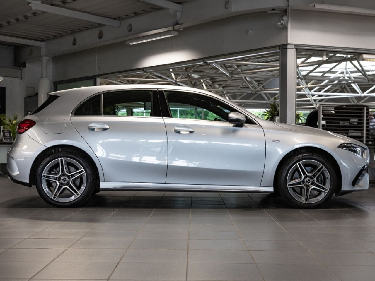 Mercedes-Benz A-Klasse – Bild 2