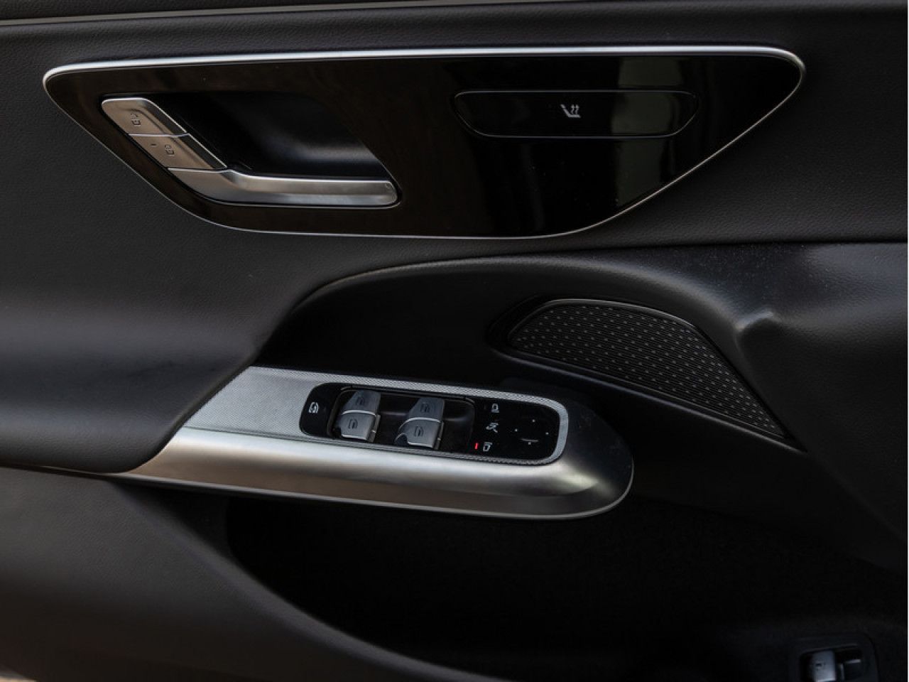 Mercedes-Benz E-Klasse – Bild 23