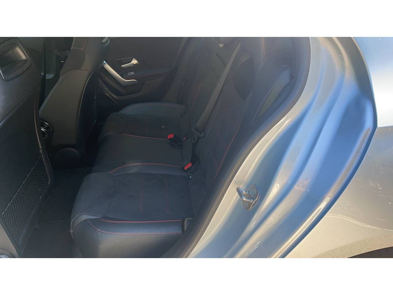 Photo du v&eacute;hicule 8 / 18