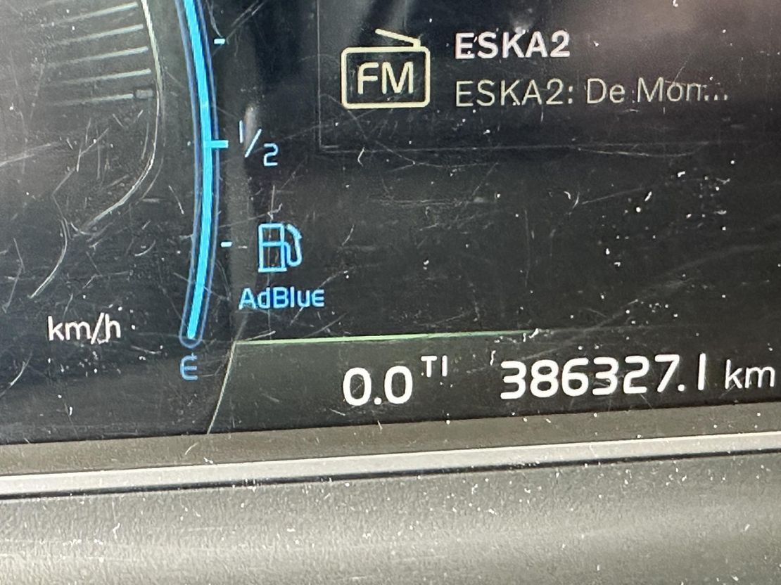 Vehicle image 10 / 20