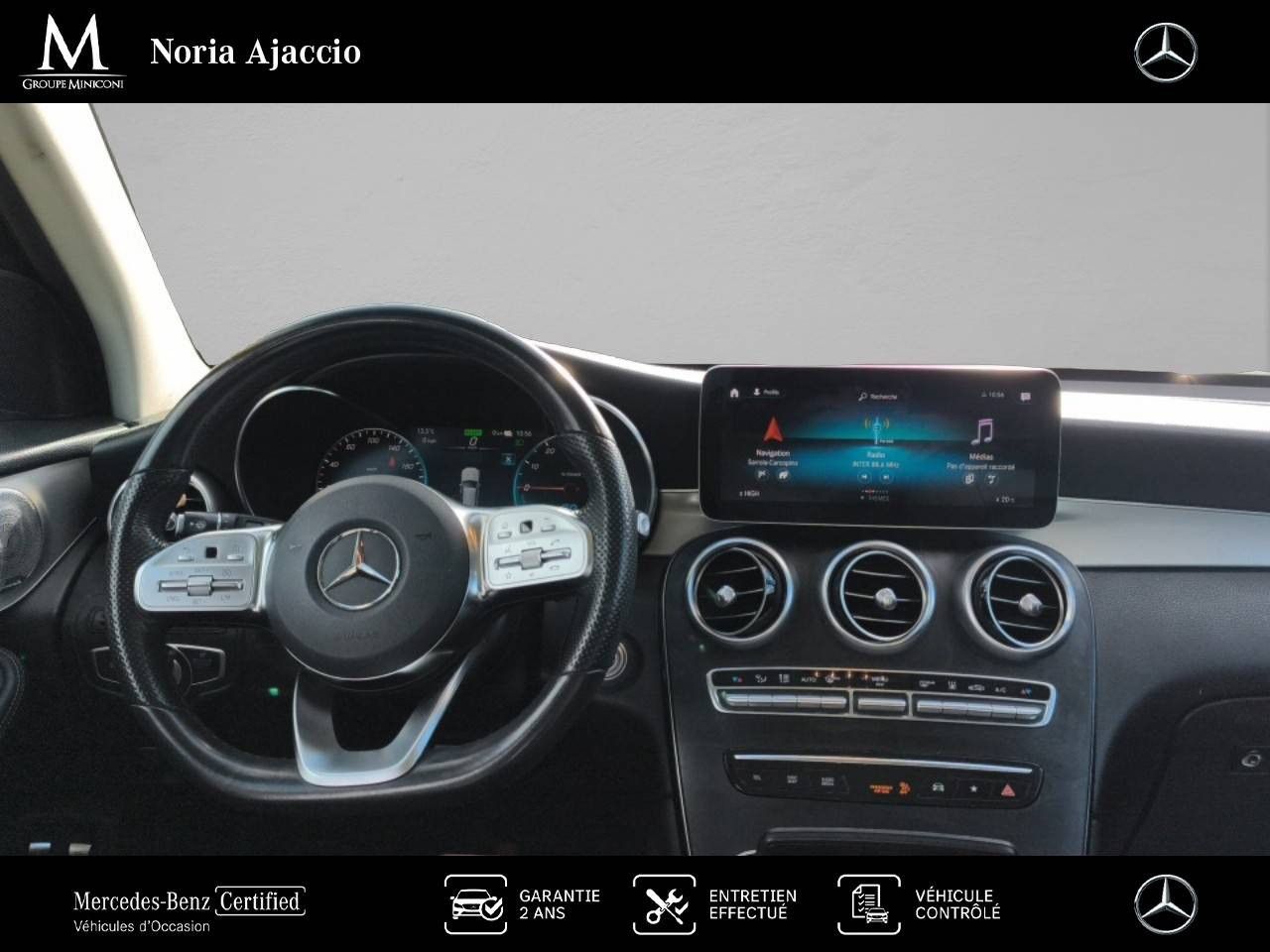 Photo du v&eacute;hicule 8 / 17