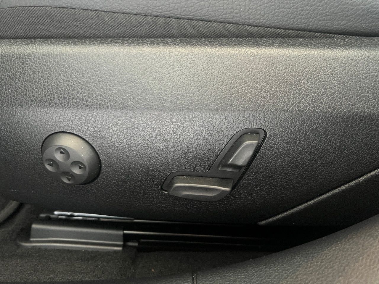 Mercedes-Benz E-Klasse – Bild 21