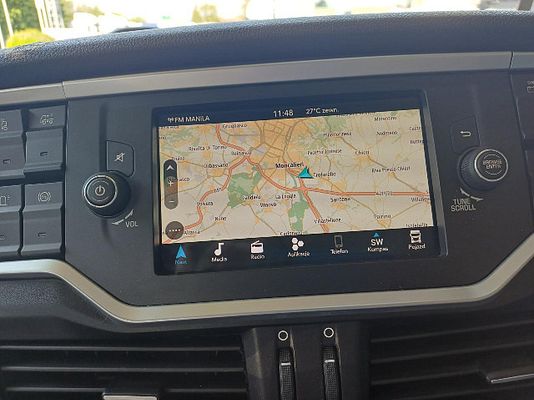 Vehicle image 12 / 16