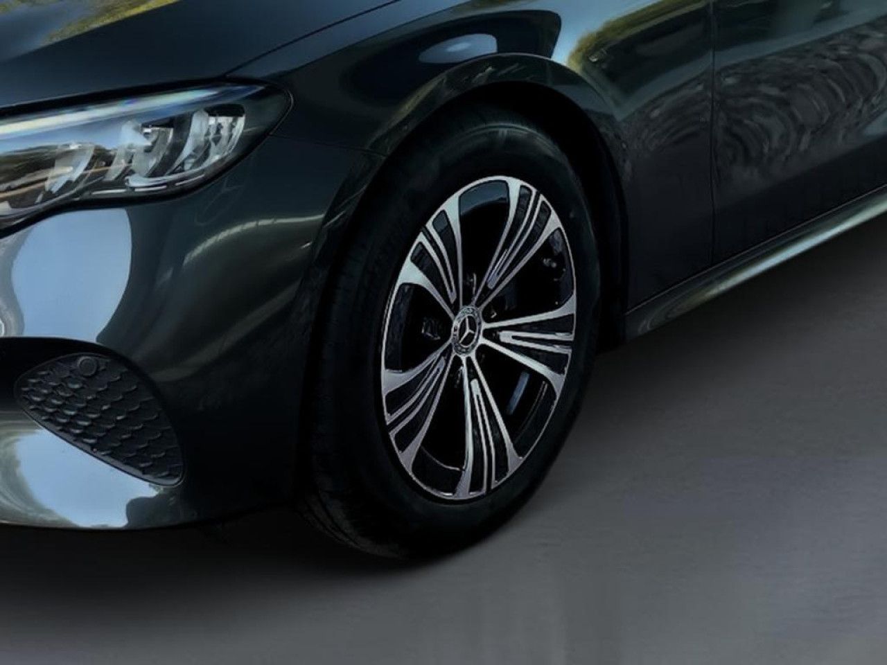 Mercedes-Benz E-Klasse – Bild 3