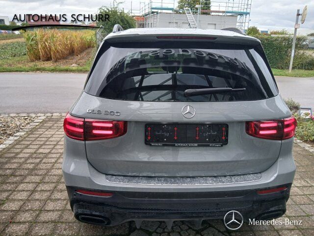 Mercedes-Benz GLB 200
