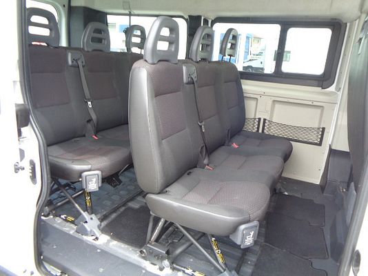 Vehicle image 12 / 15