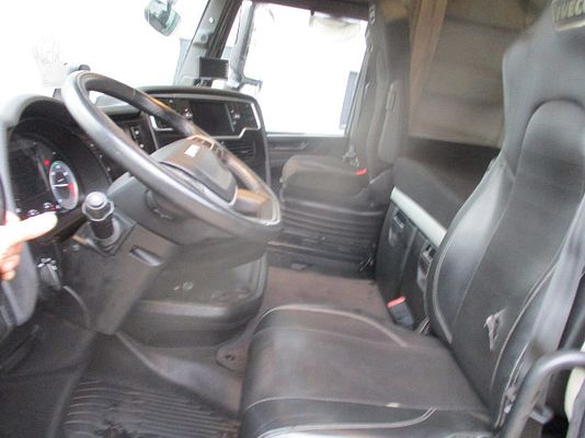 Vehicle image 5 / 5