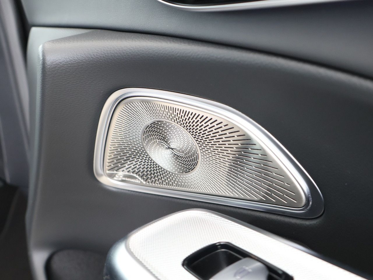 Mercedes-Benz E-Klasse – Bild 18