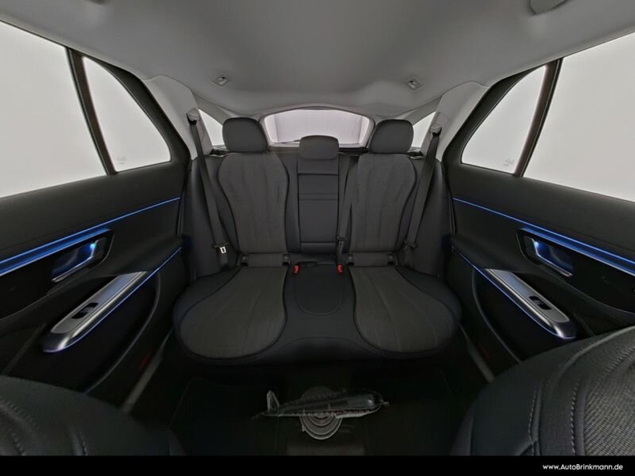 Mercedes-Benz E-Klasse – Bild 8