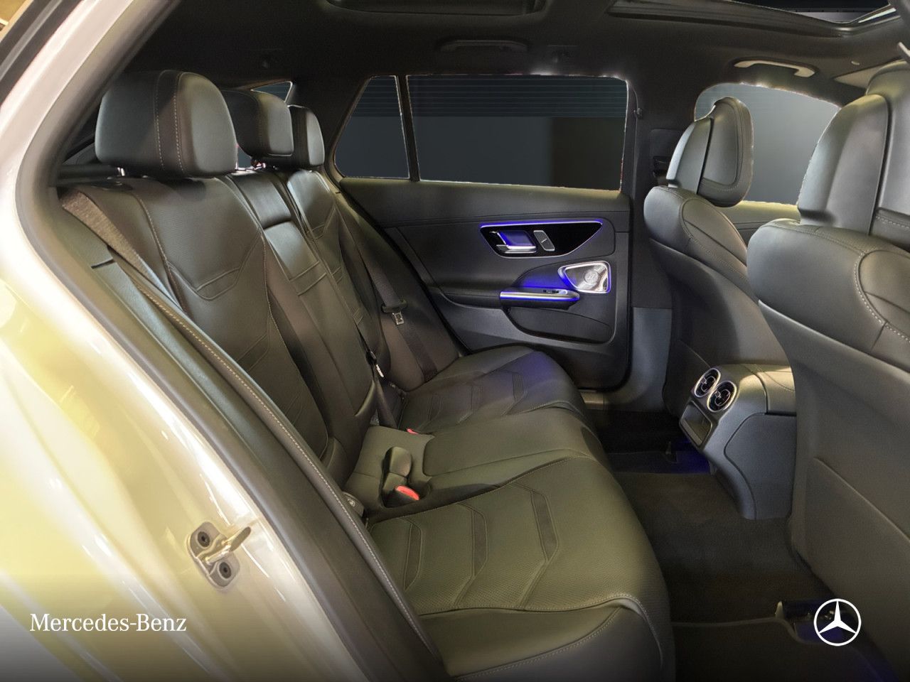 Mercedes-Benz C-Klasse – Bild 16