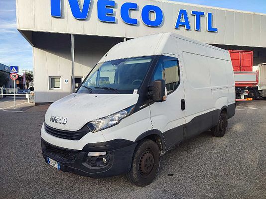Vehicle image 1 / 10