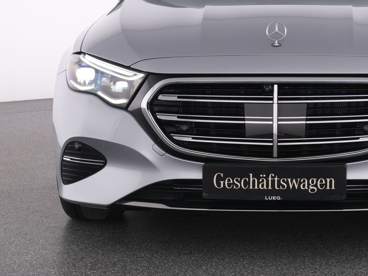 Mercedes-Benz E-Klasse – Bild 16