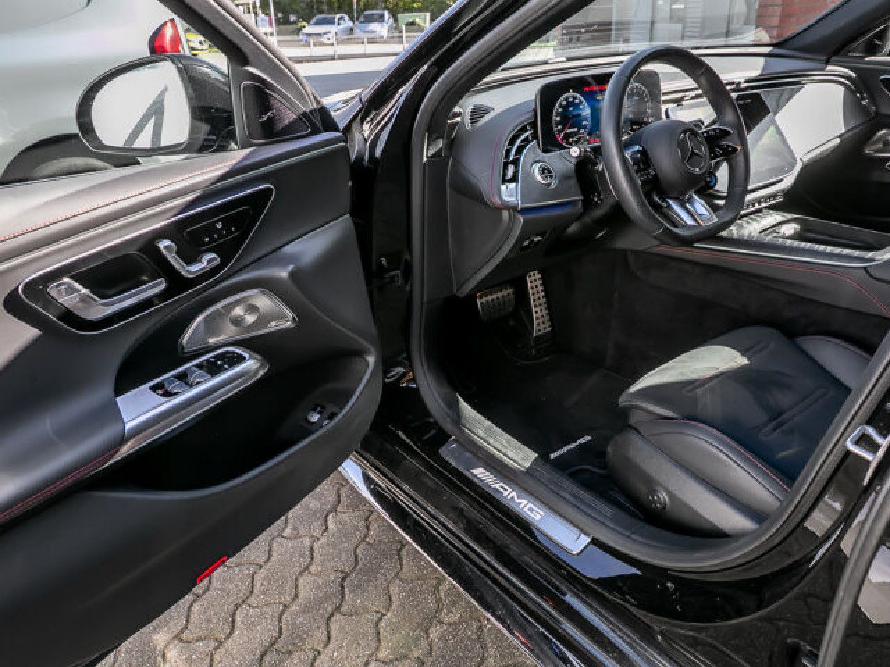 Mercedes-Benz E-Klasse – Bild 9