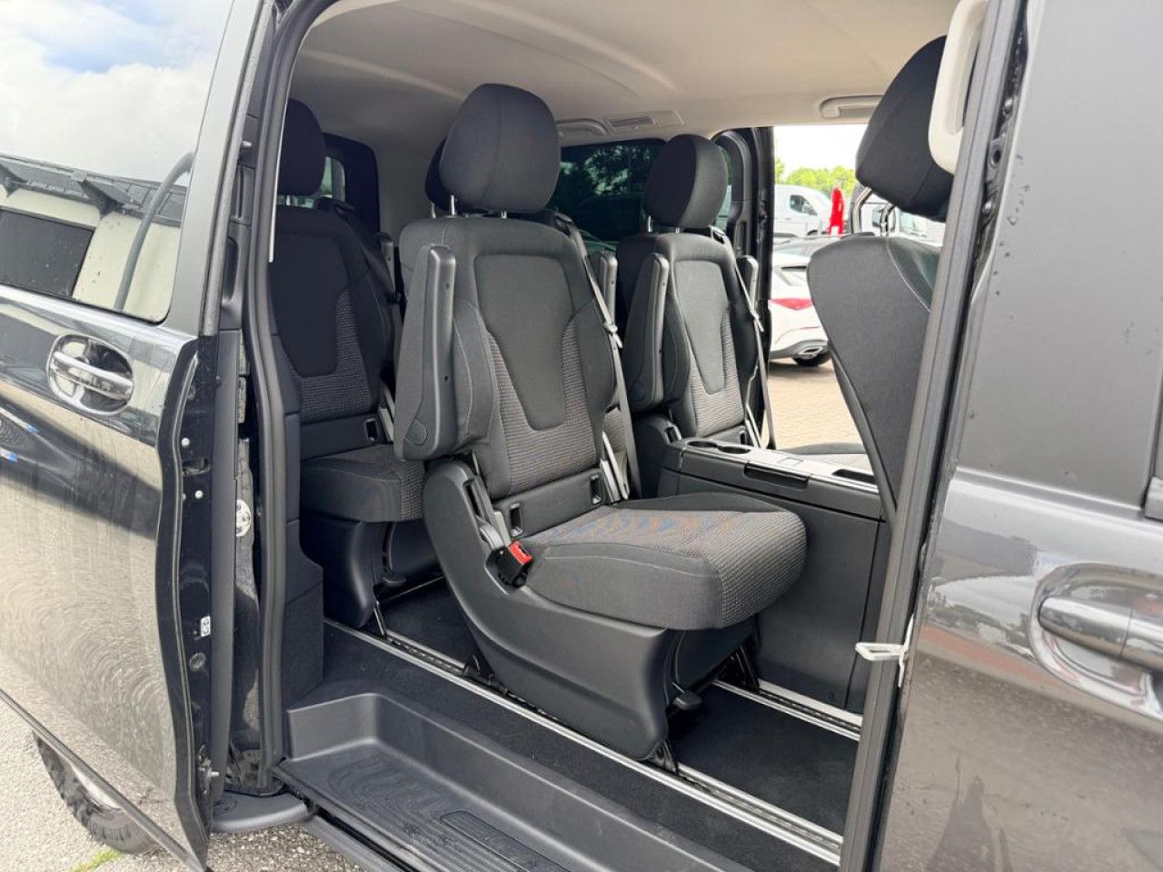 Mercedes-Benz EQV – Bild 12