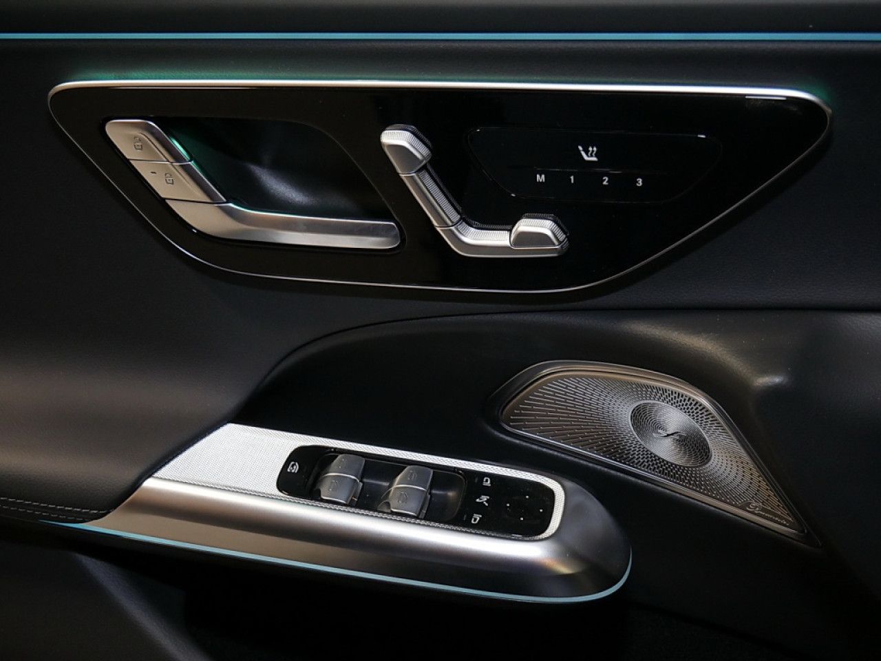 Mercedes-Benz E-Klasse – Bild 12