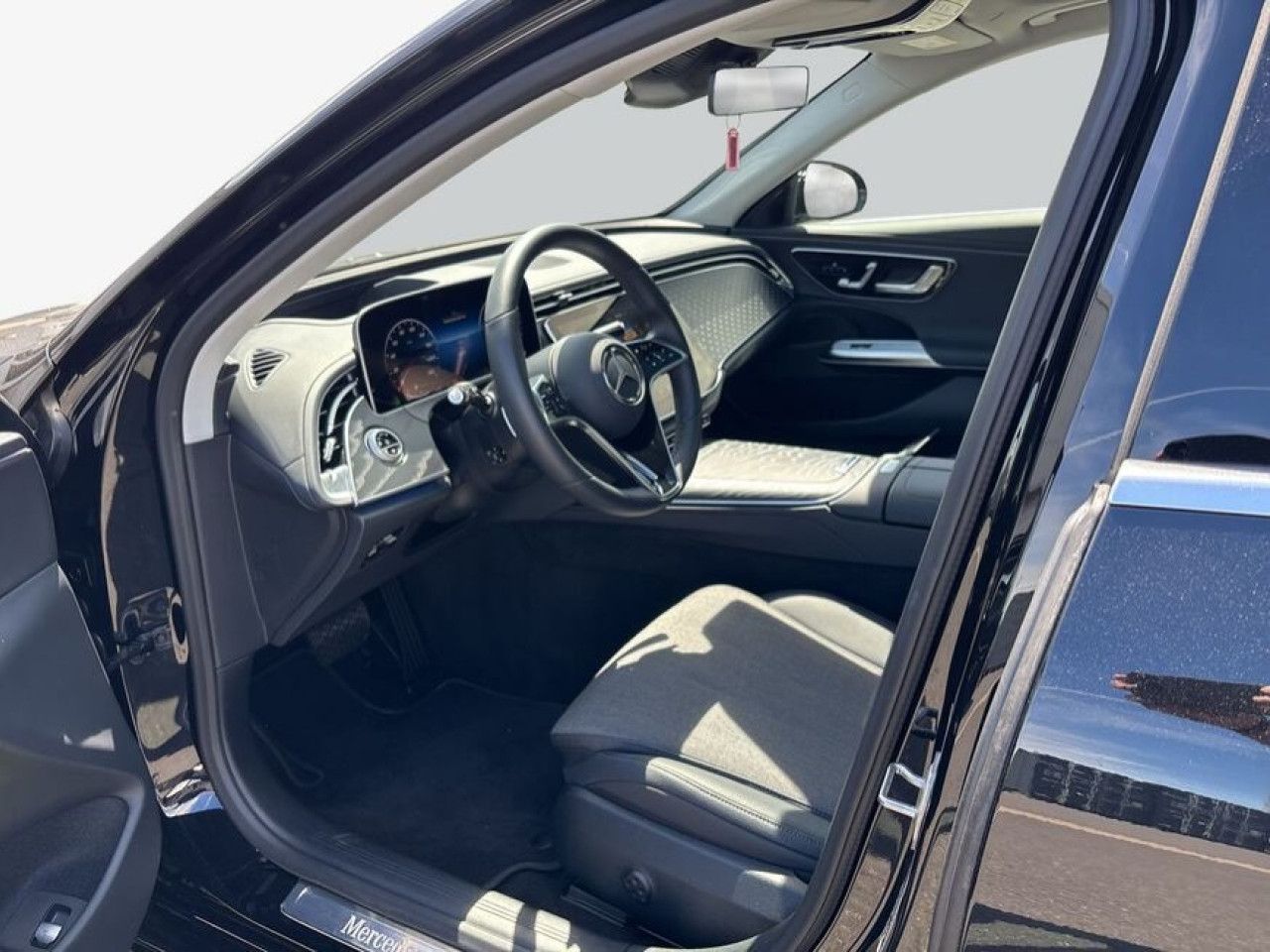 Mercedes-Benz E-Klasse – Bild 10
