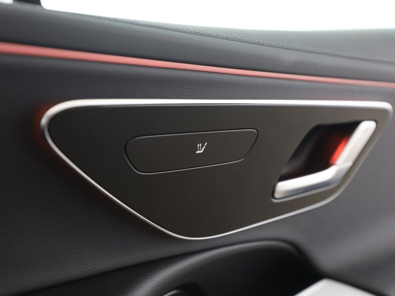 Mercedes-Benz E-Klasse – Bild 16