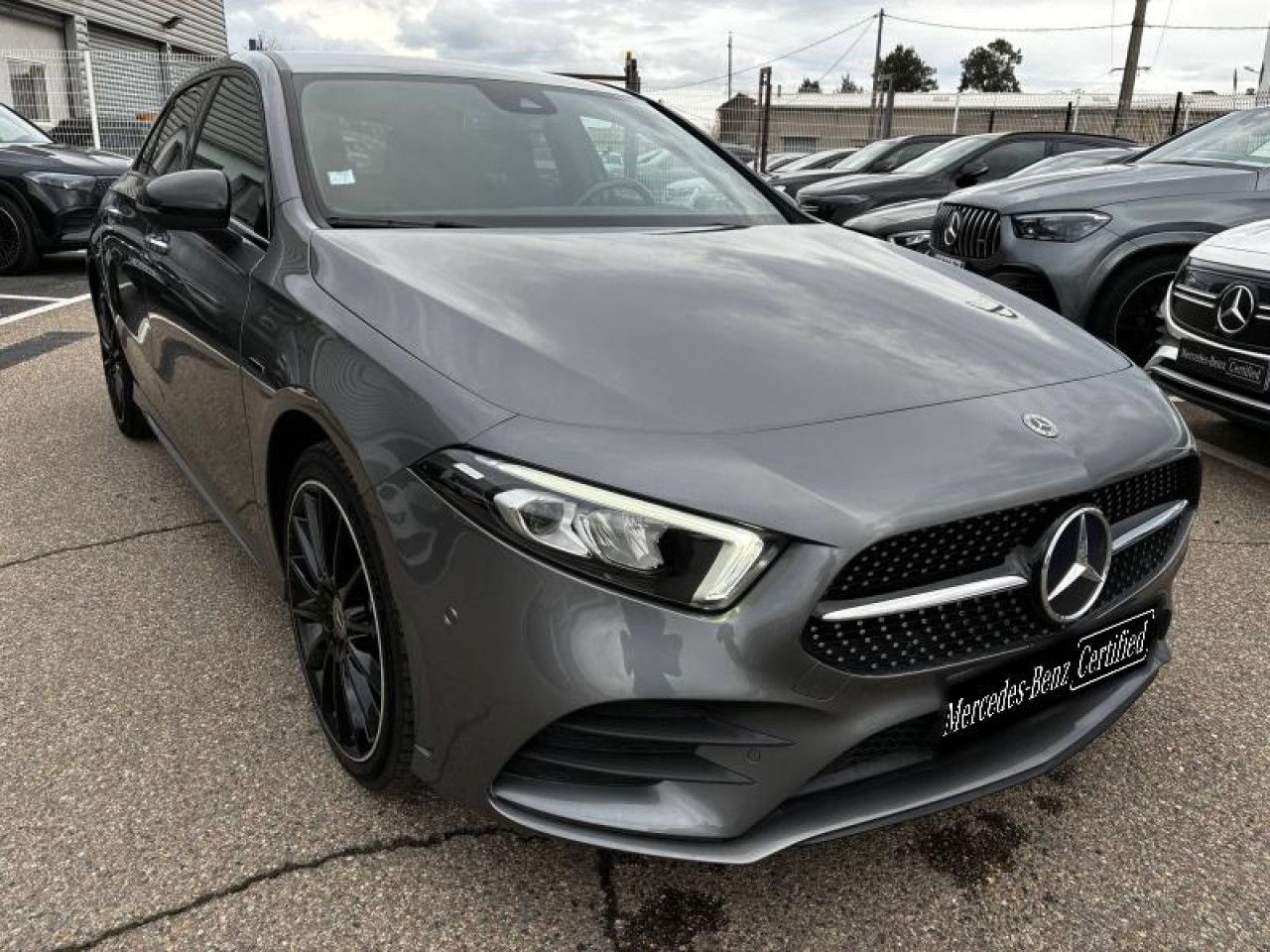 Photo du v&eacute;hicule 1 / 8