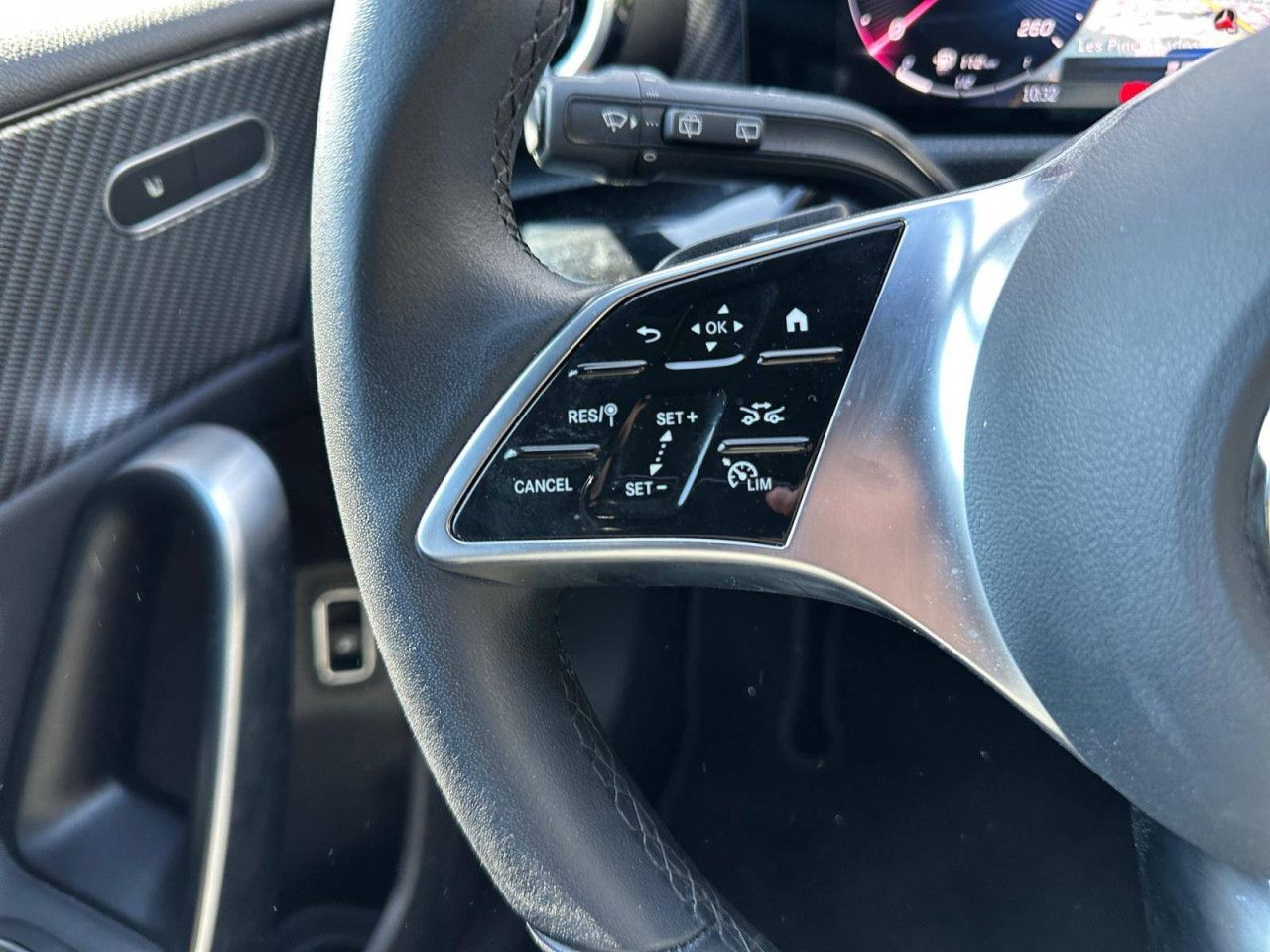 Photo du v&eacute;hicule 16 / 18