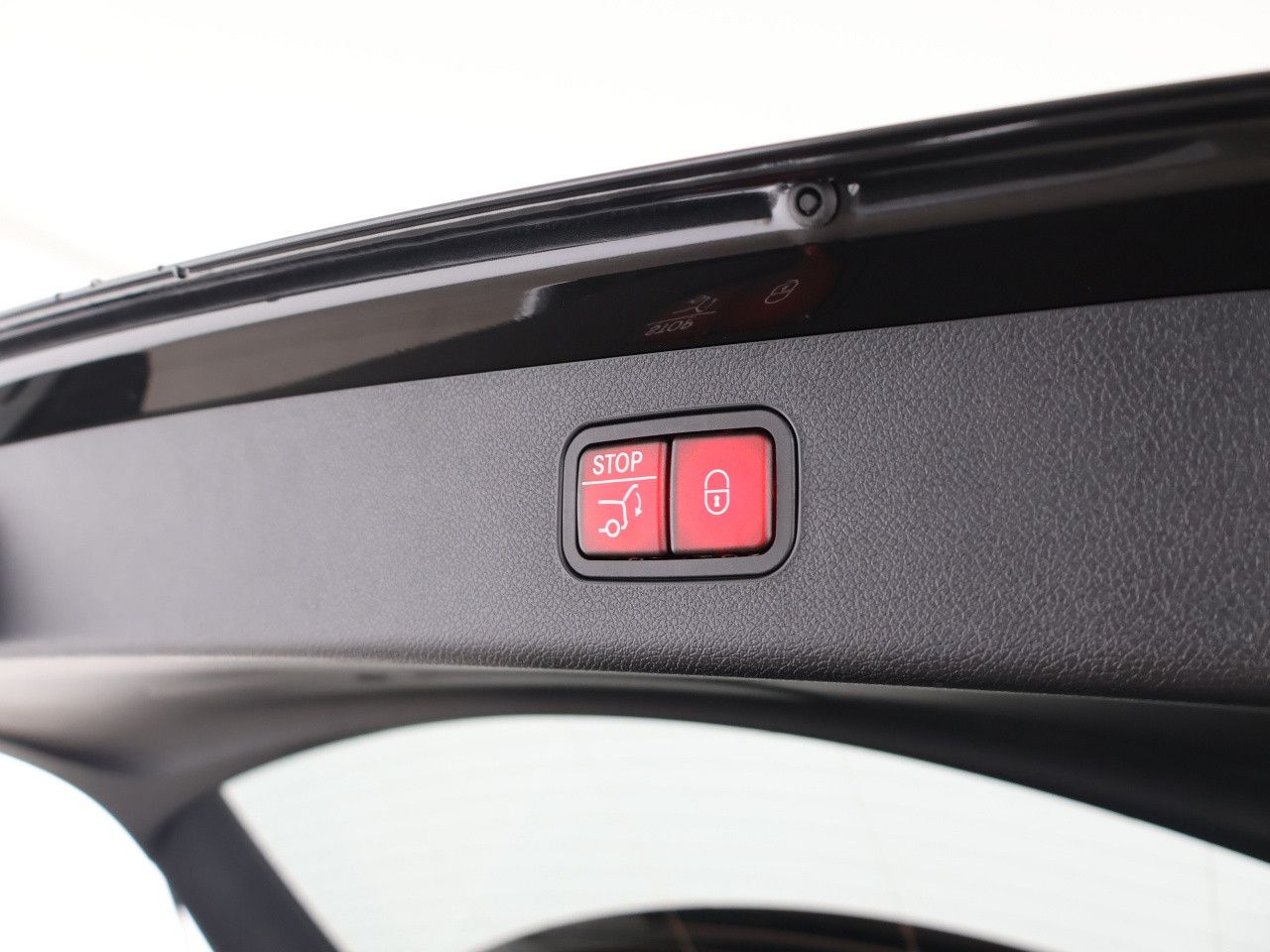 Mercedes-Benz E-Klasse – Bild 21