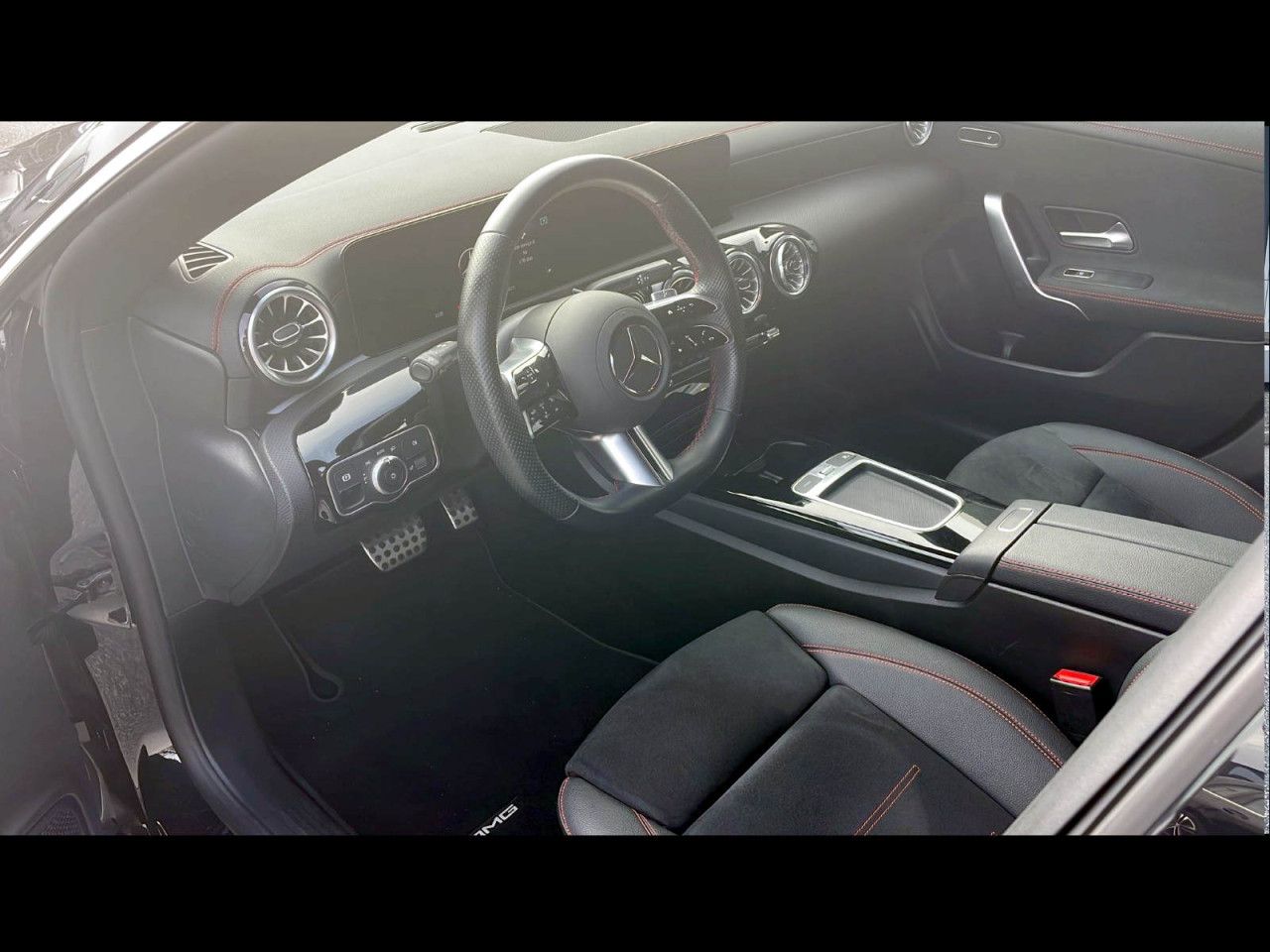 Imagem do veículo 2 / 11