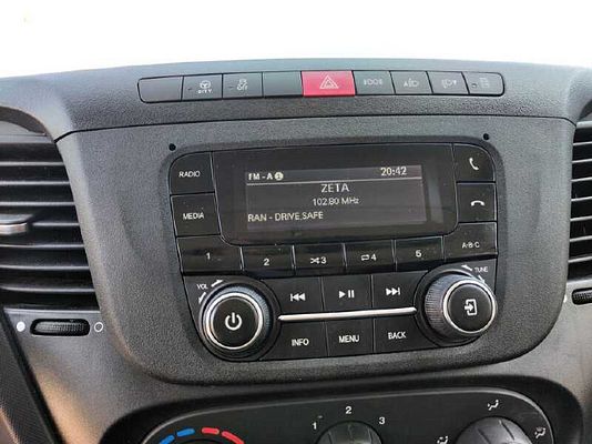Vehicle image 11 / 13