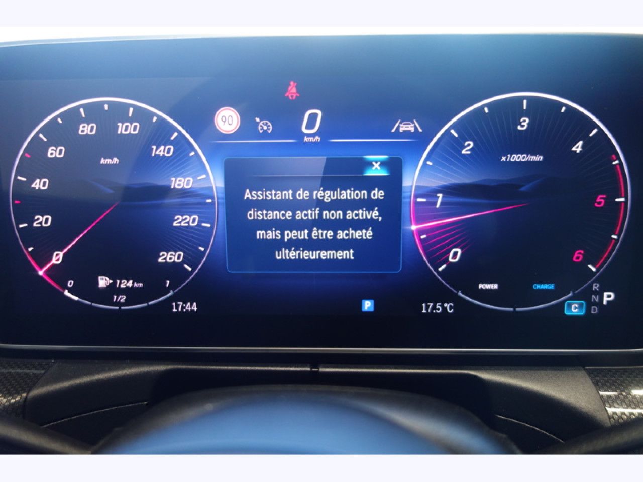 Photo du v&eacute;hicule 16 / 18