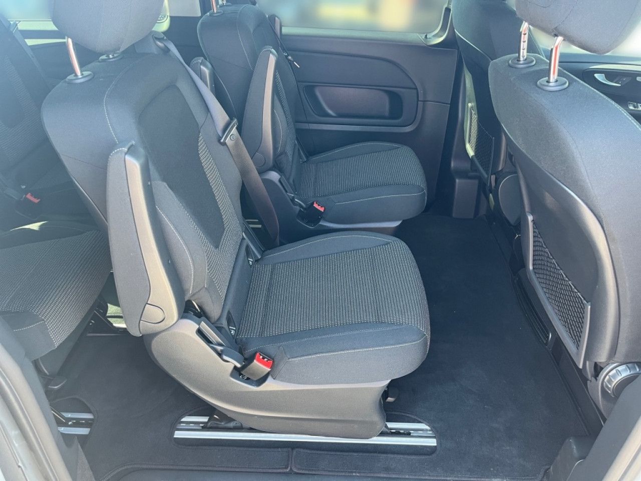 Mercedes-Benz EQV – Bild 12