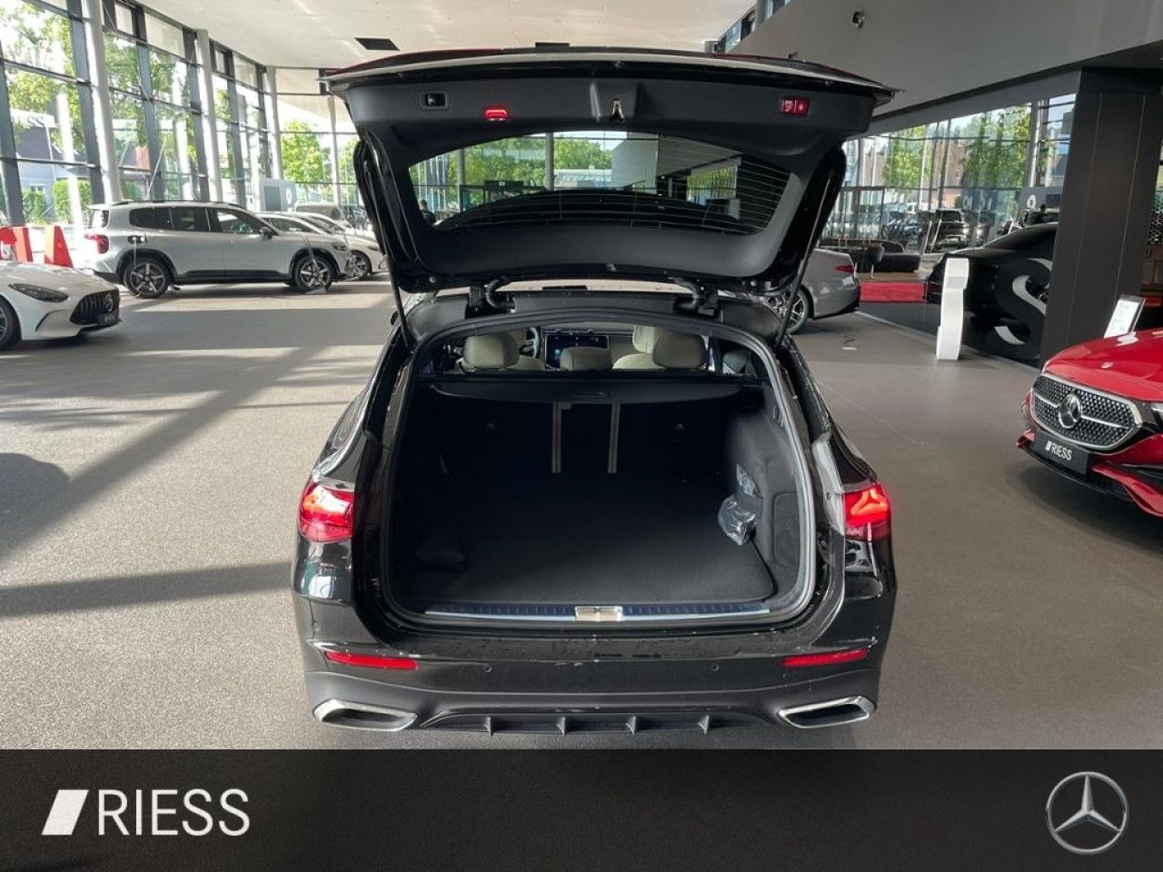 Mercedes-Benz E-Klasse – Bild 17