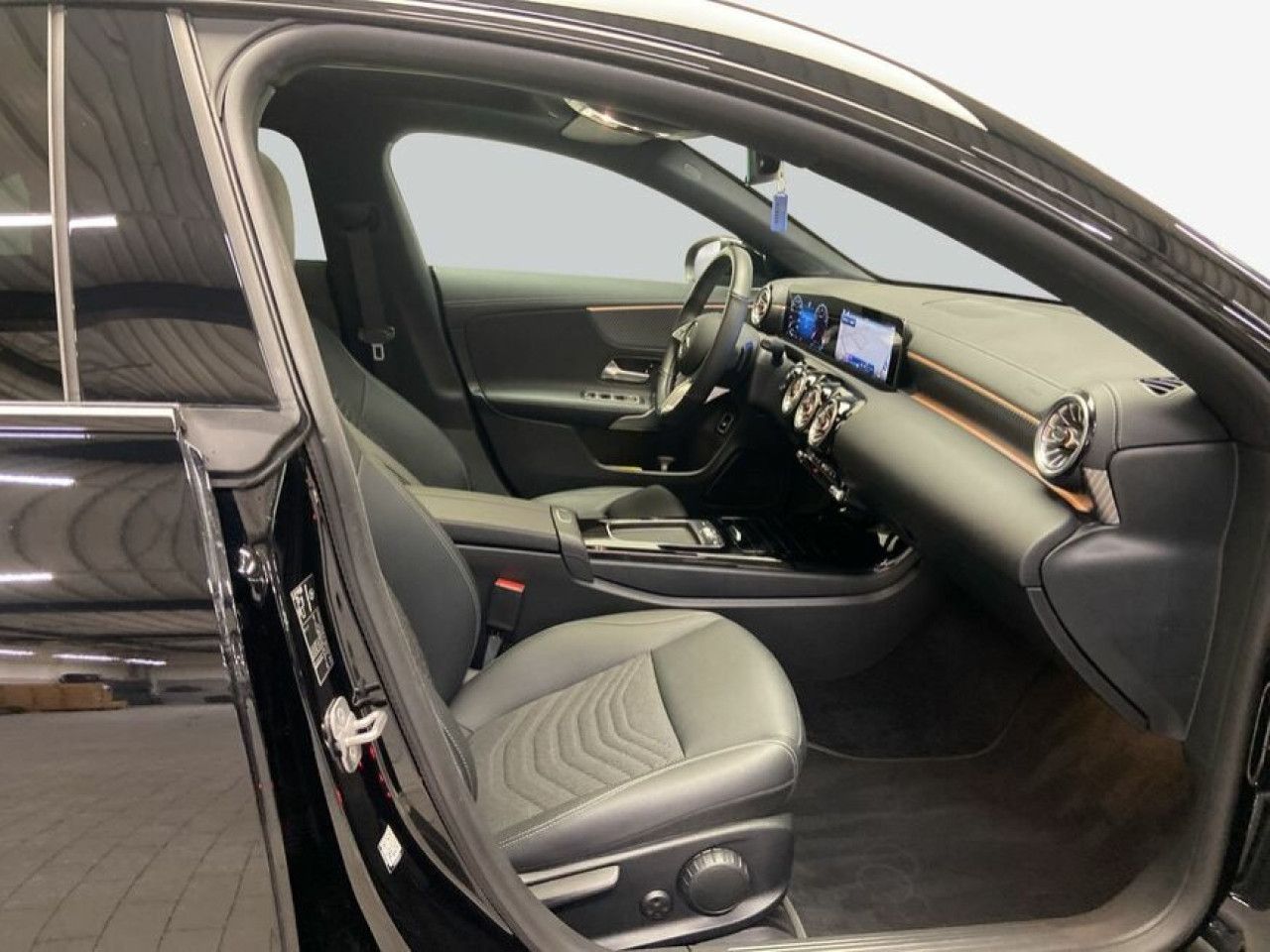 Fahrzeugbild 13 / 15