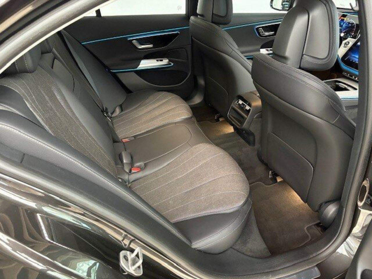 Mercedes-Benz E-Klasse – Bild 21
