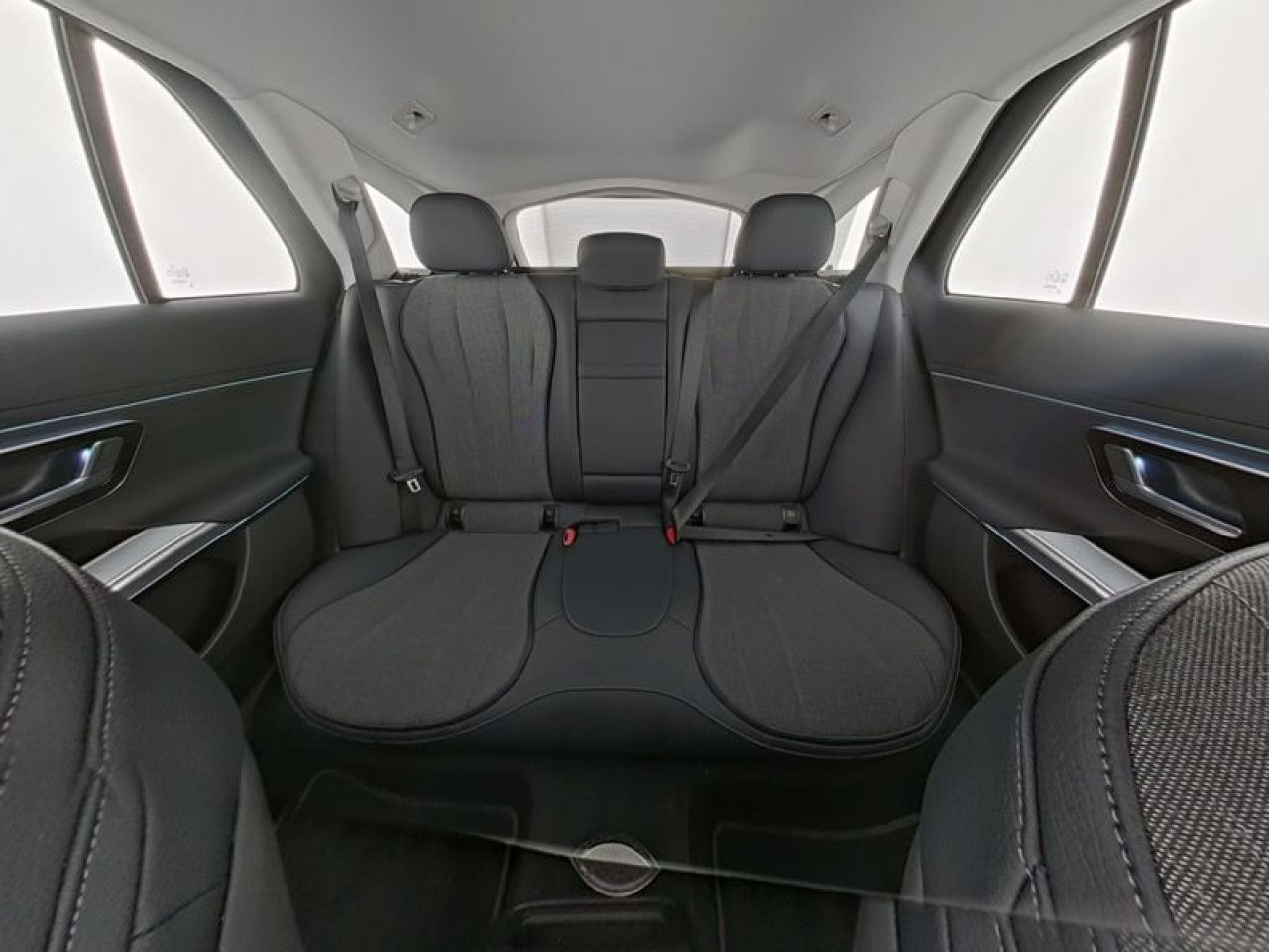 Mercedes-Benz E-Klasse – Bild 10