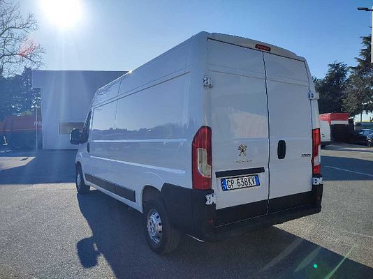 Vehicle image 7 / 11