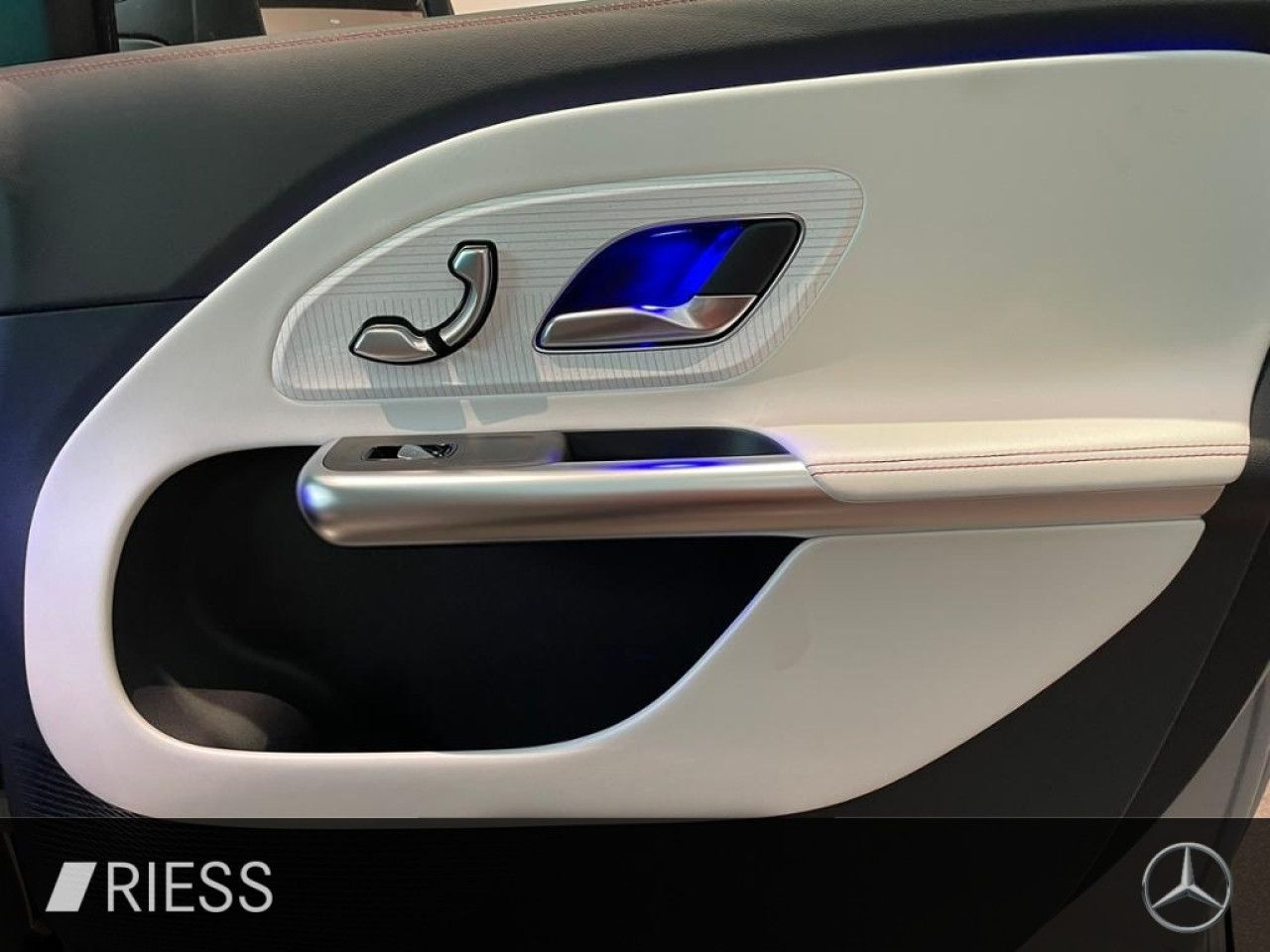Mercedes-Benz GLB – Bild 11
