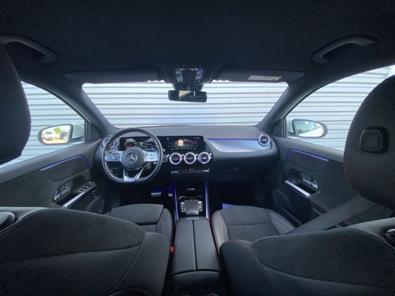 Photo du v&eacute;hicule 8 / 18