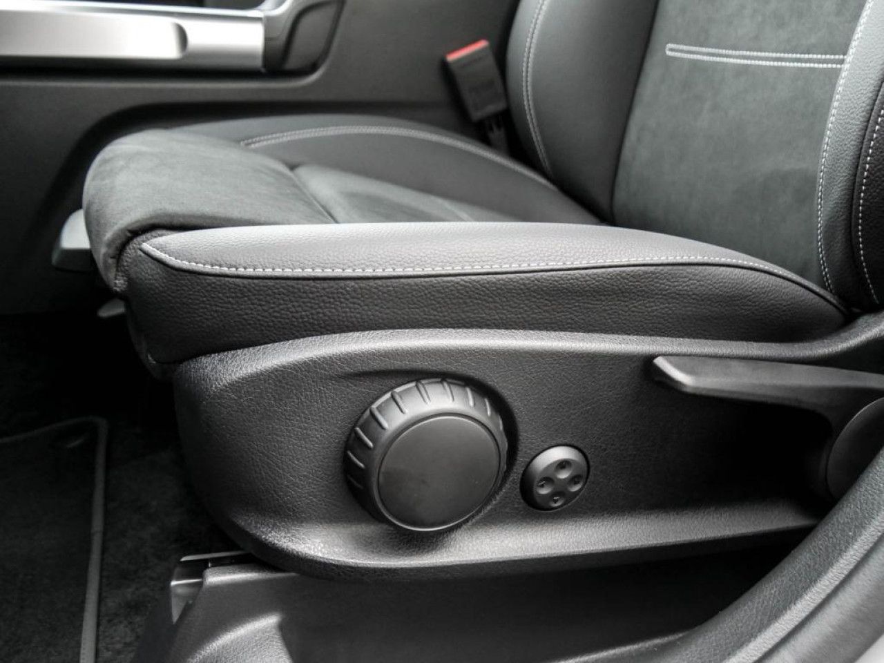 Fahrzeugbild 18 / 21